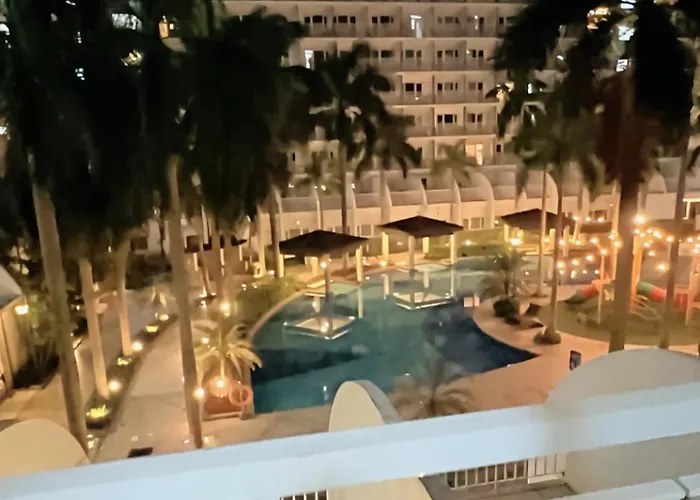 Staycapades At Shell Residences Манила